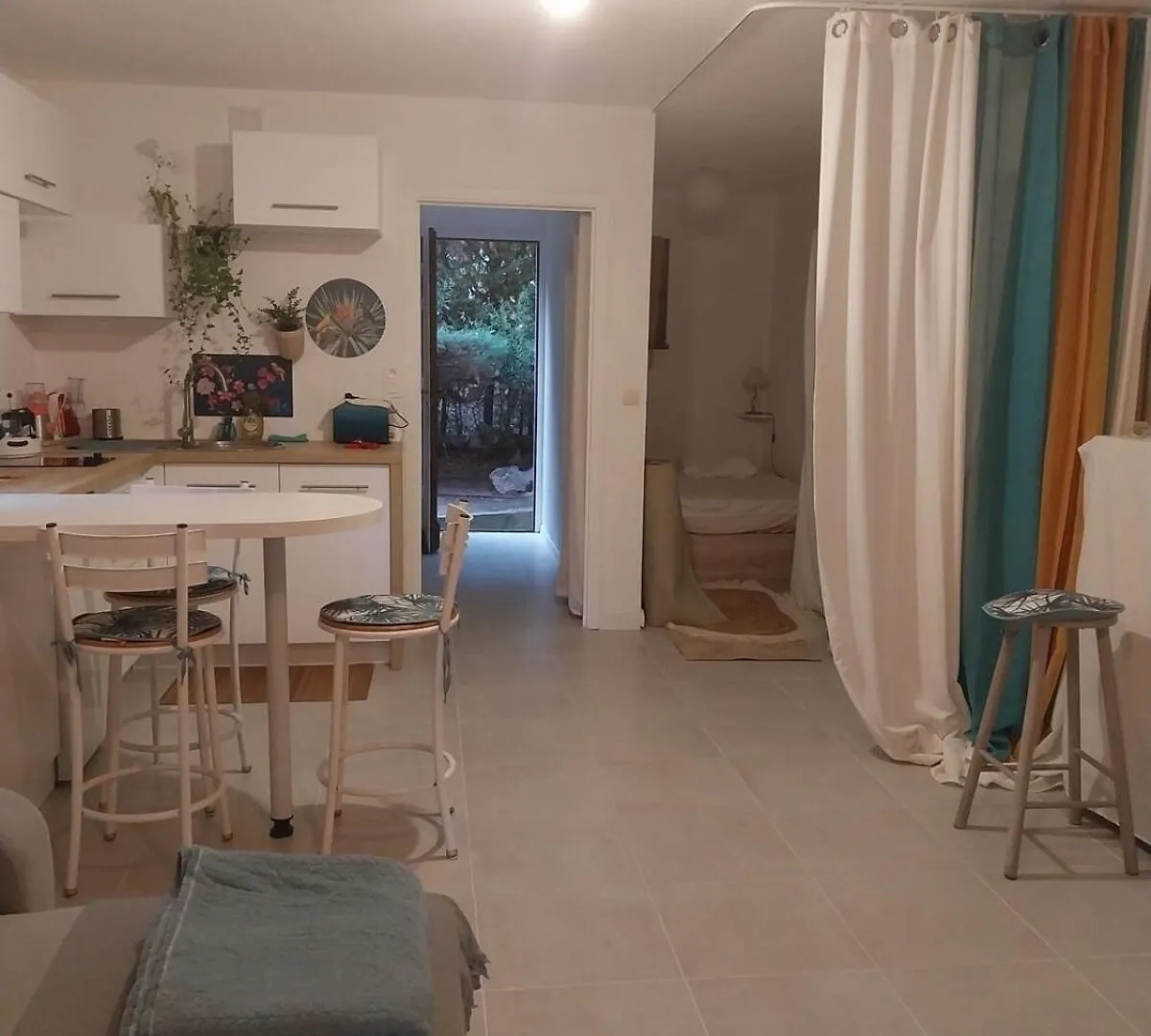Pool,Beach,Garden,Parking Free,4 Travelers Saint-Raphael